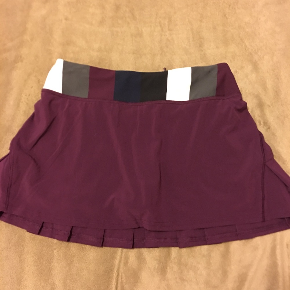 EUC Lululemon Pacesetter (Regular) Skirt. Size 4